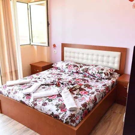 Hotel Kriti Max , Shengjin ホテル