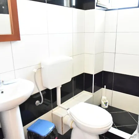 Hotel Kriti Max , Shengjin