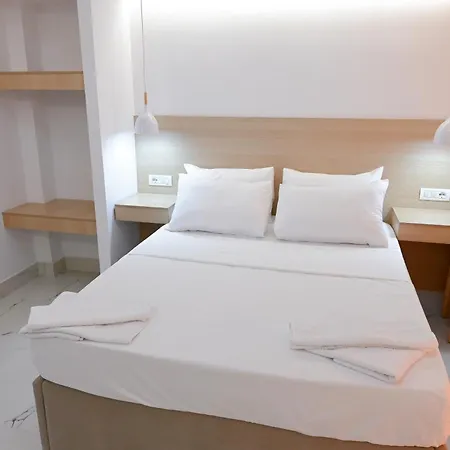 Hotel Kriti Max , Shengjin ホテル 3*