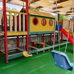 Hotel Kriti Max , Shengjin 酒店 3*