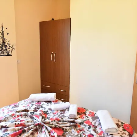 מלון Hotel Kriti Max , Shengjin 3*