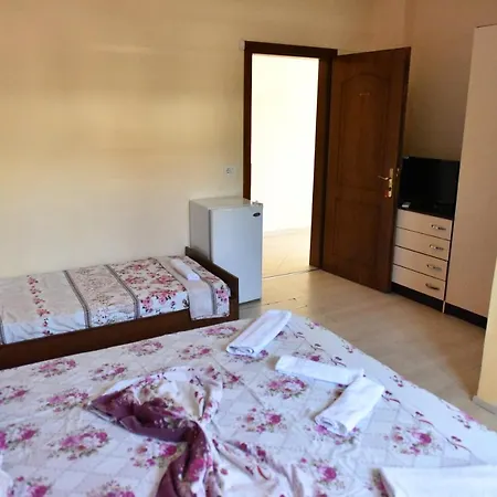 מלון Hotel Kriti Max , Shengjin Shëngjin