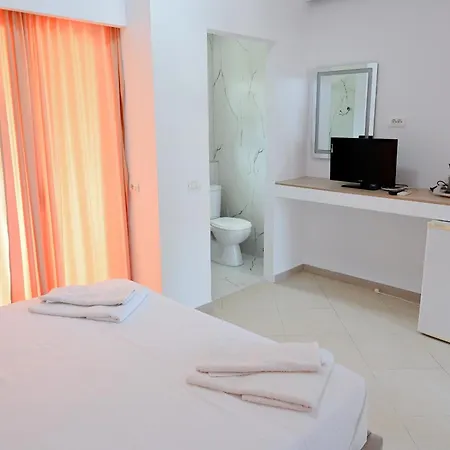 Hotel Kriti Max , Shengjin 3*