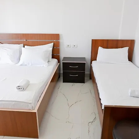 Hotel Kriti Max , Shengjin Shëngjin