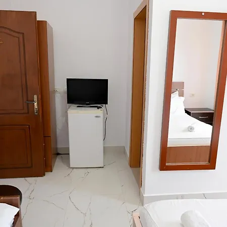 Hotel Hotel Kriti Max , Shengjin