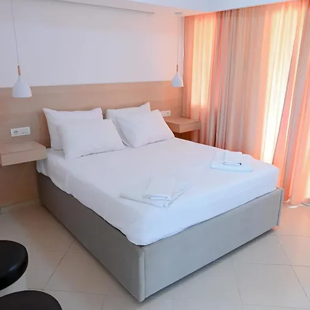 ホテル Hotel Kriti Max , Shengjin 3*
