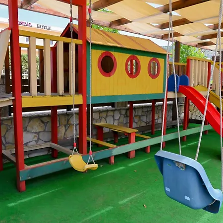 Hotel Kriti Max , Shengjin מלון 3*