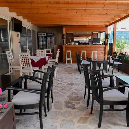 מלון Hotel Kriti Max , Shengjin Shëngjin