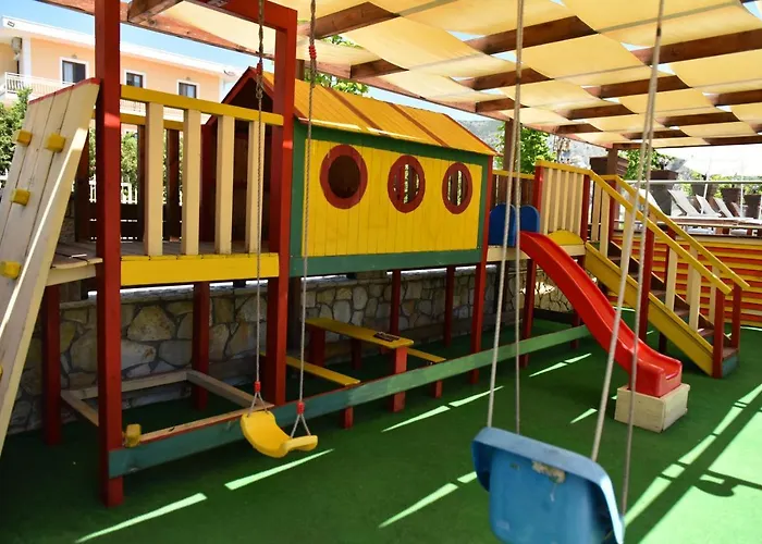 Hotel Kriti Max , Shengjin