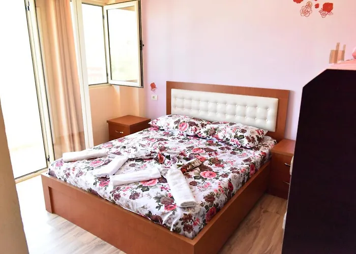 Hotel Kriti Max , Shengjin Hotell