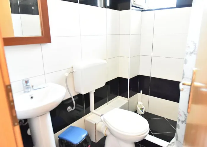 Hotel Kriti Max , Shengjin