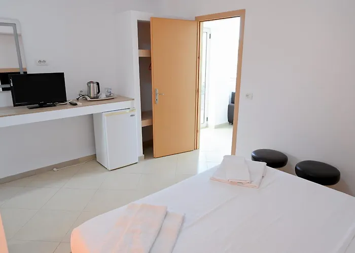 Hotel Kriti Max , Shengjin 3* Shëngjin