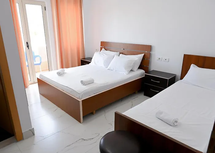 Hotel Kriti Max , Shengjin